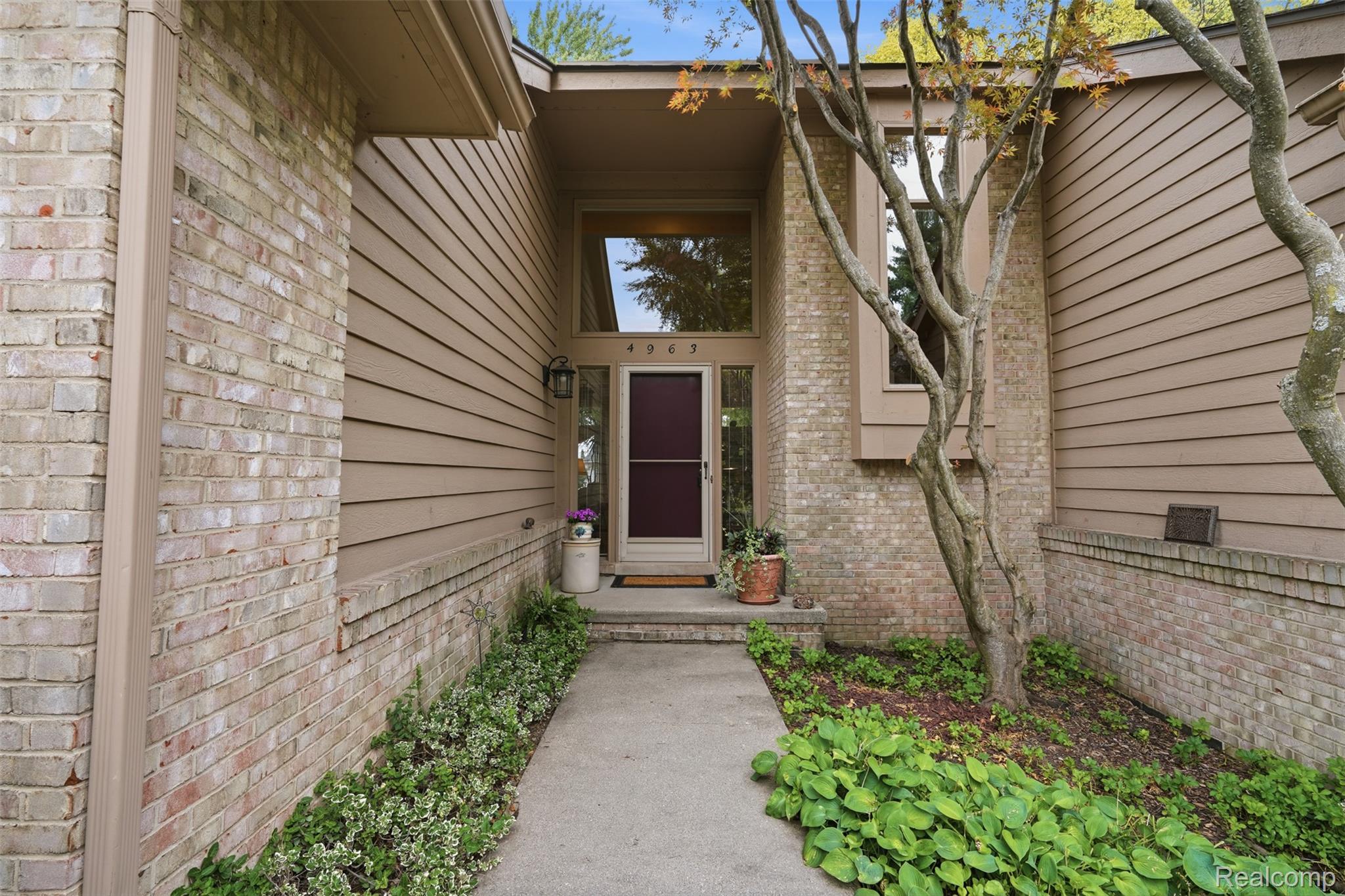 4963 Countryside Drive