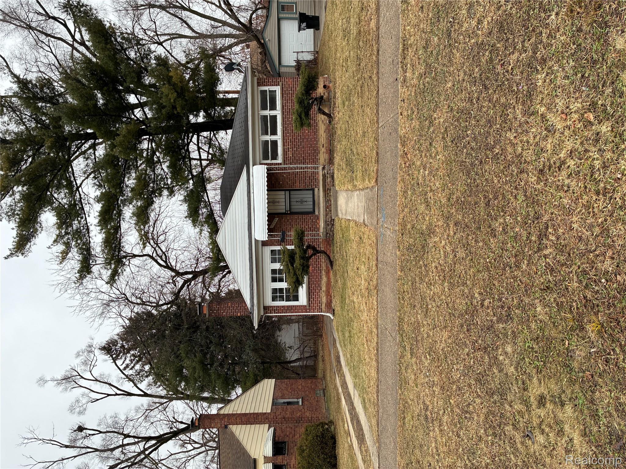 19352 Evergreen Road