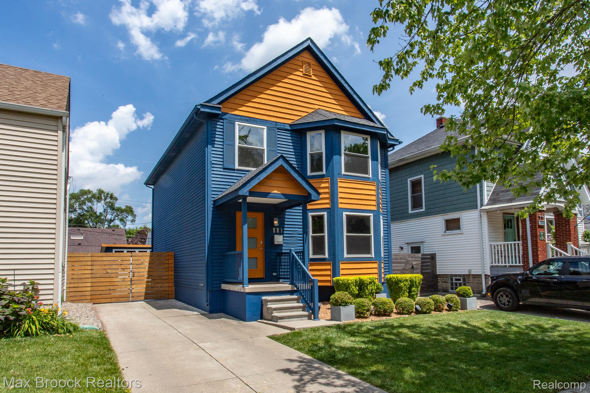 661 Channing Street