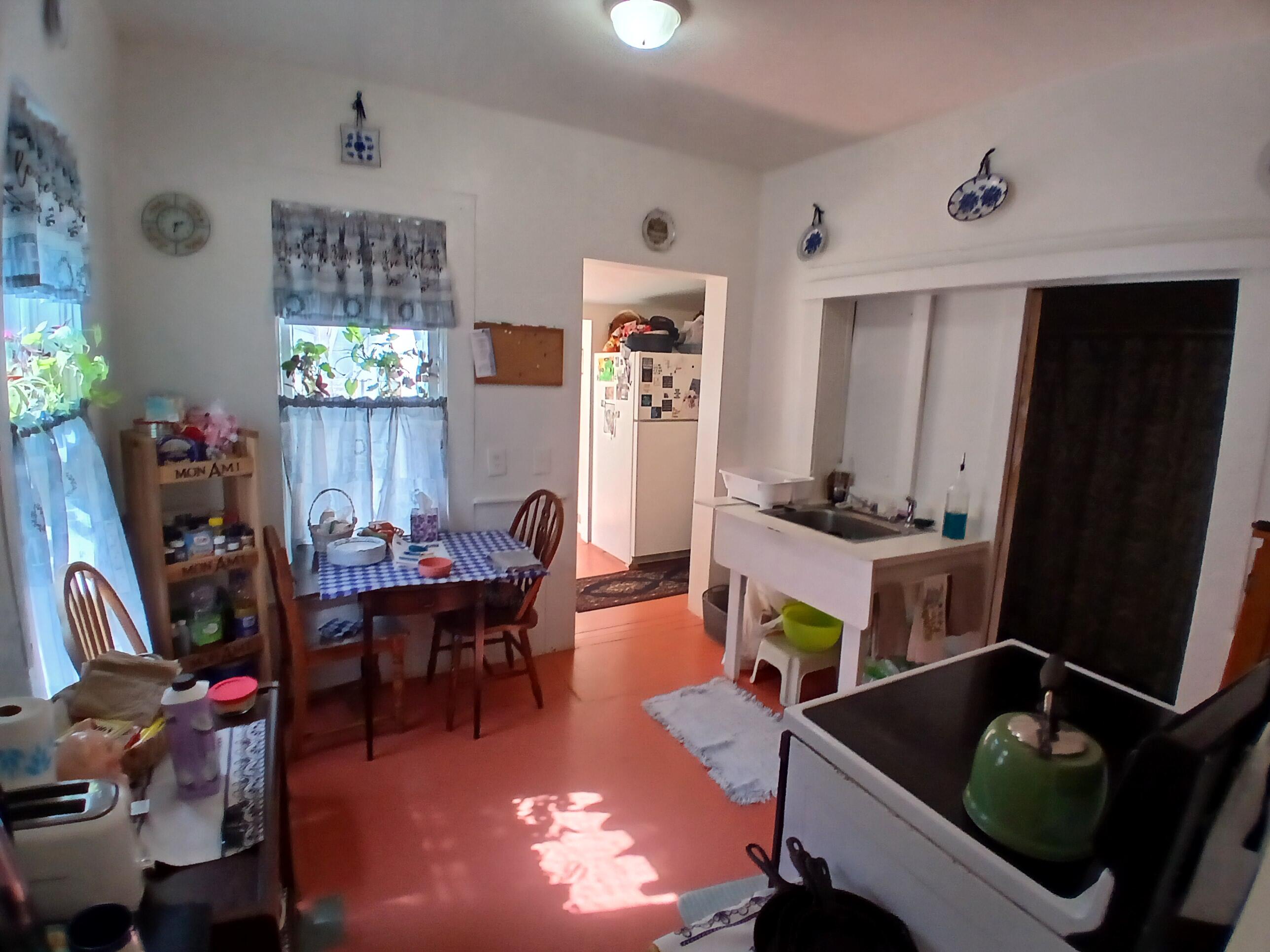 413.5 N Robert Street