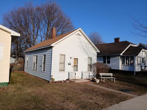 413.5 N Robert Street Ludington City MI 49431