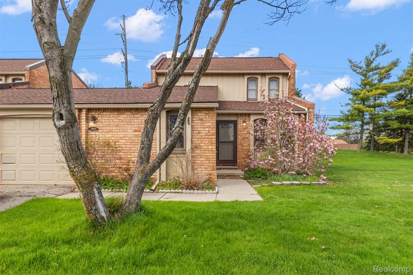 2905 MOON LAKE DR, WEST BLOOMFIELD, MI 48323 - Image faebbf904542f91e76c41ffa6883d466/2012504803