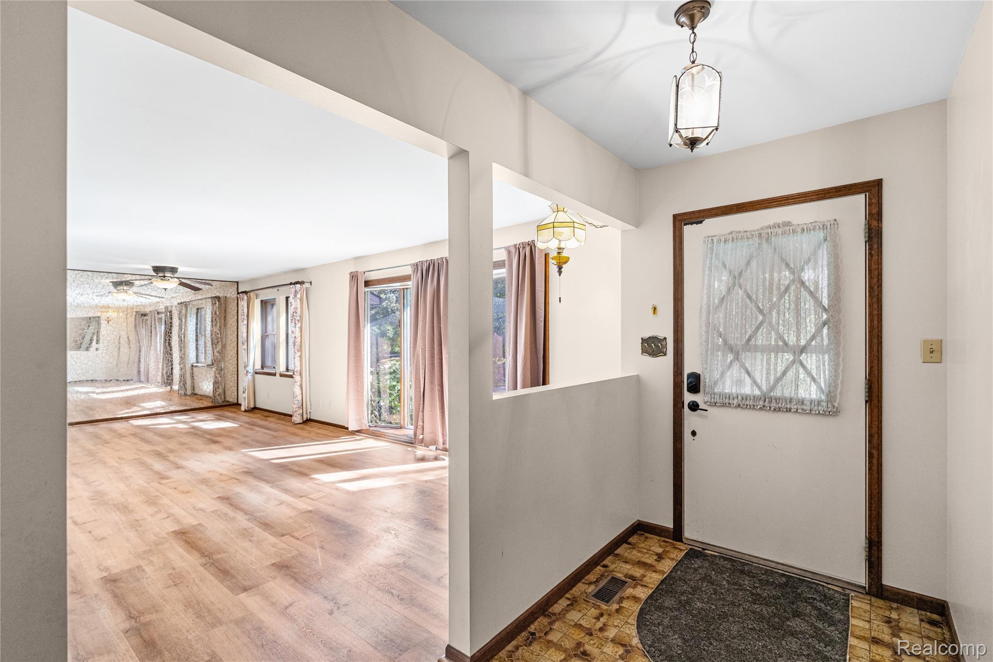 12524 Linden Road