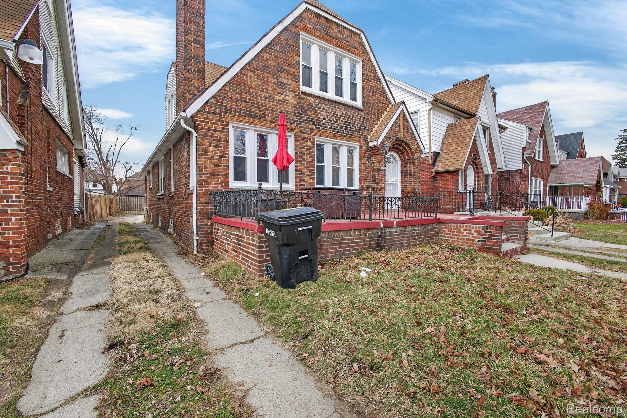 16563 Wildemere Street