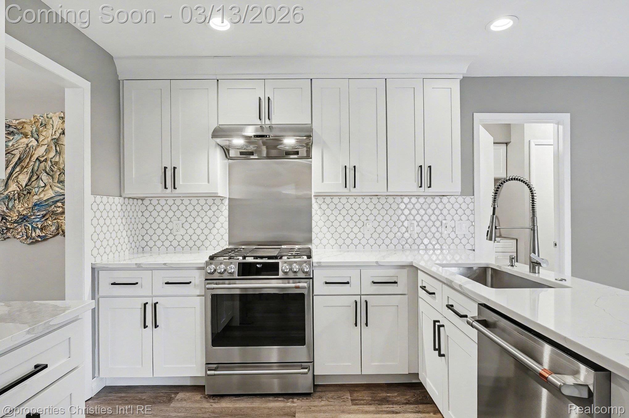 5143 Woodlands Drive