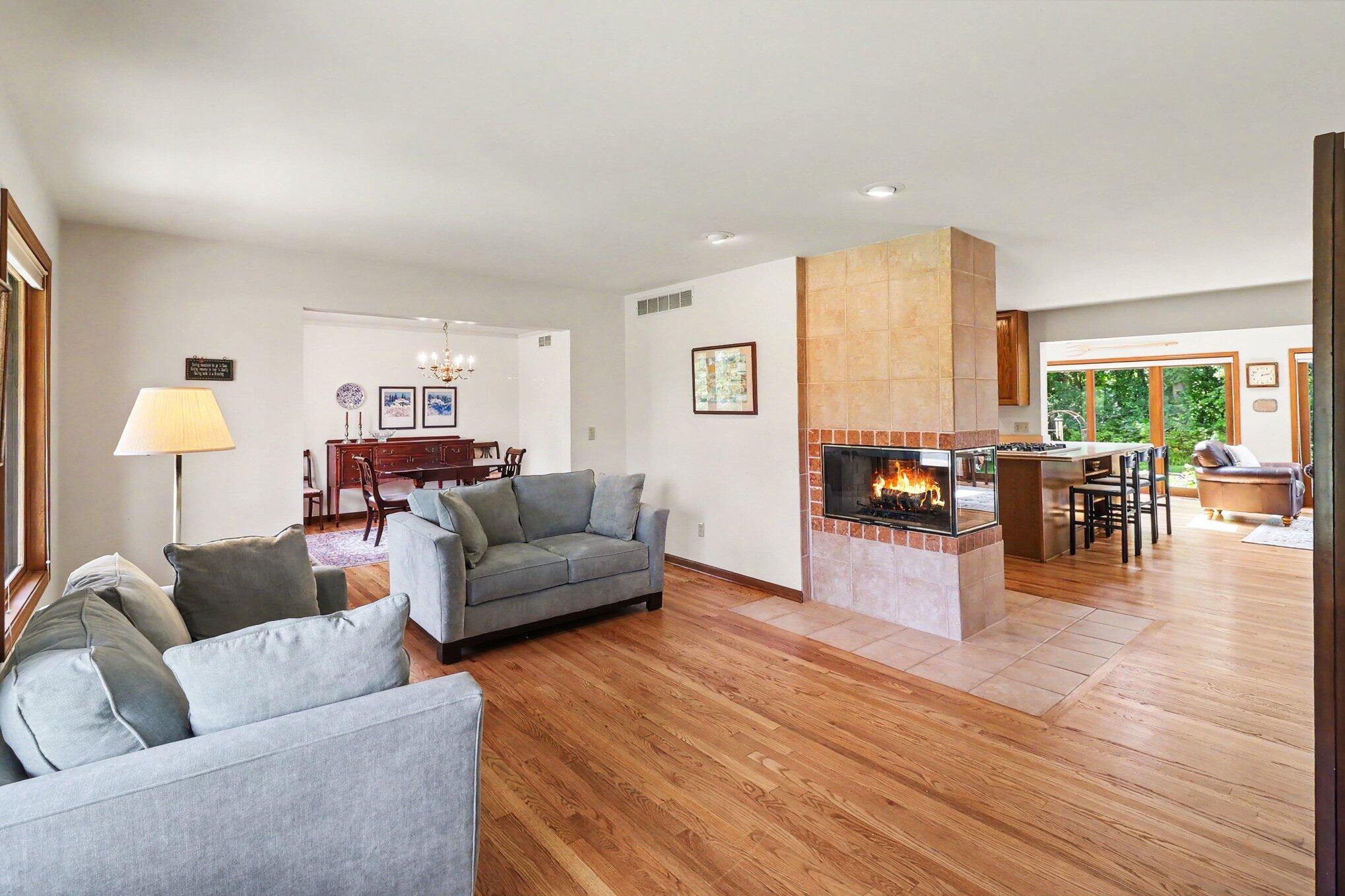 11202 Clovis Pointe Drive