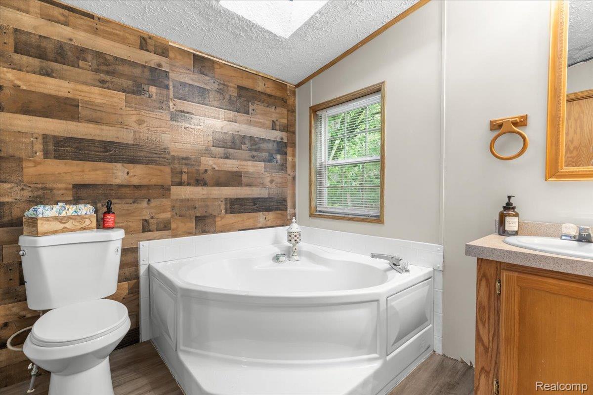 Auburn Hills City, Michigan 48326, United States, 3 Bedrooms Bedrooms, ,2 BathroomsBathrooms,Residential,Active,136519