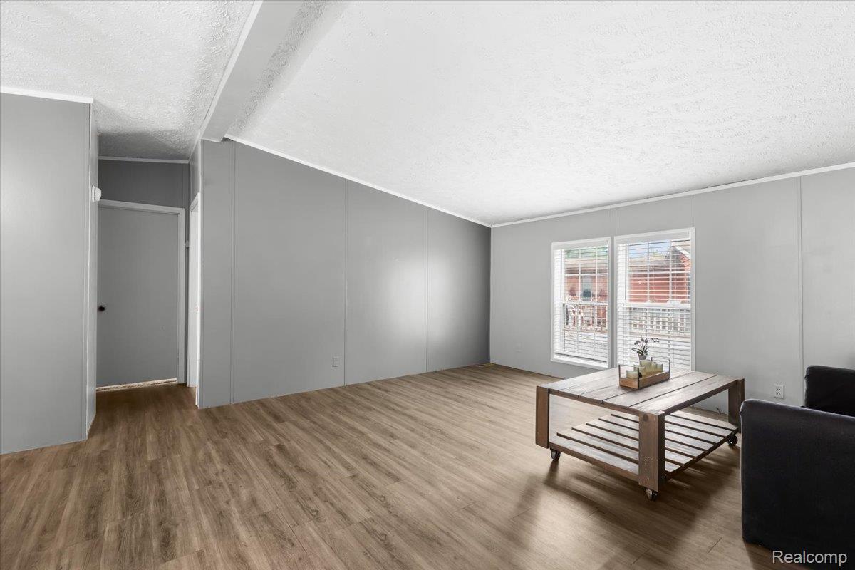 Auburn Hills City, Michigan 48326, United States, 3 Bedrooms Bedrooms, ,2 BathroomsBathrooms,Residential,Active,136519