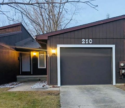 210 Mary Street Flushing City MI 48433