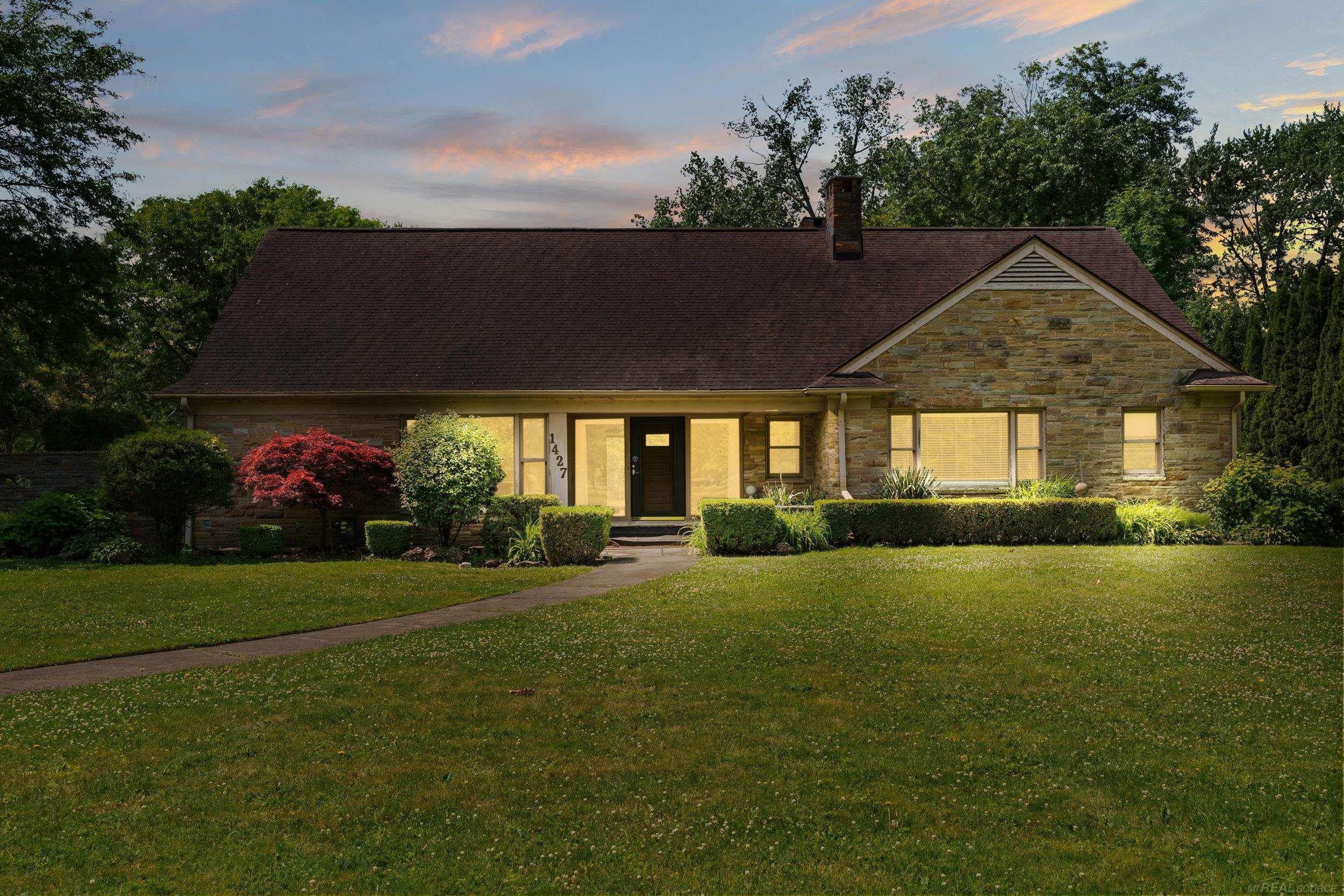 1427 Sunningdale Drive