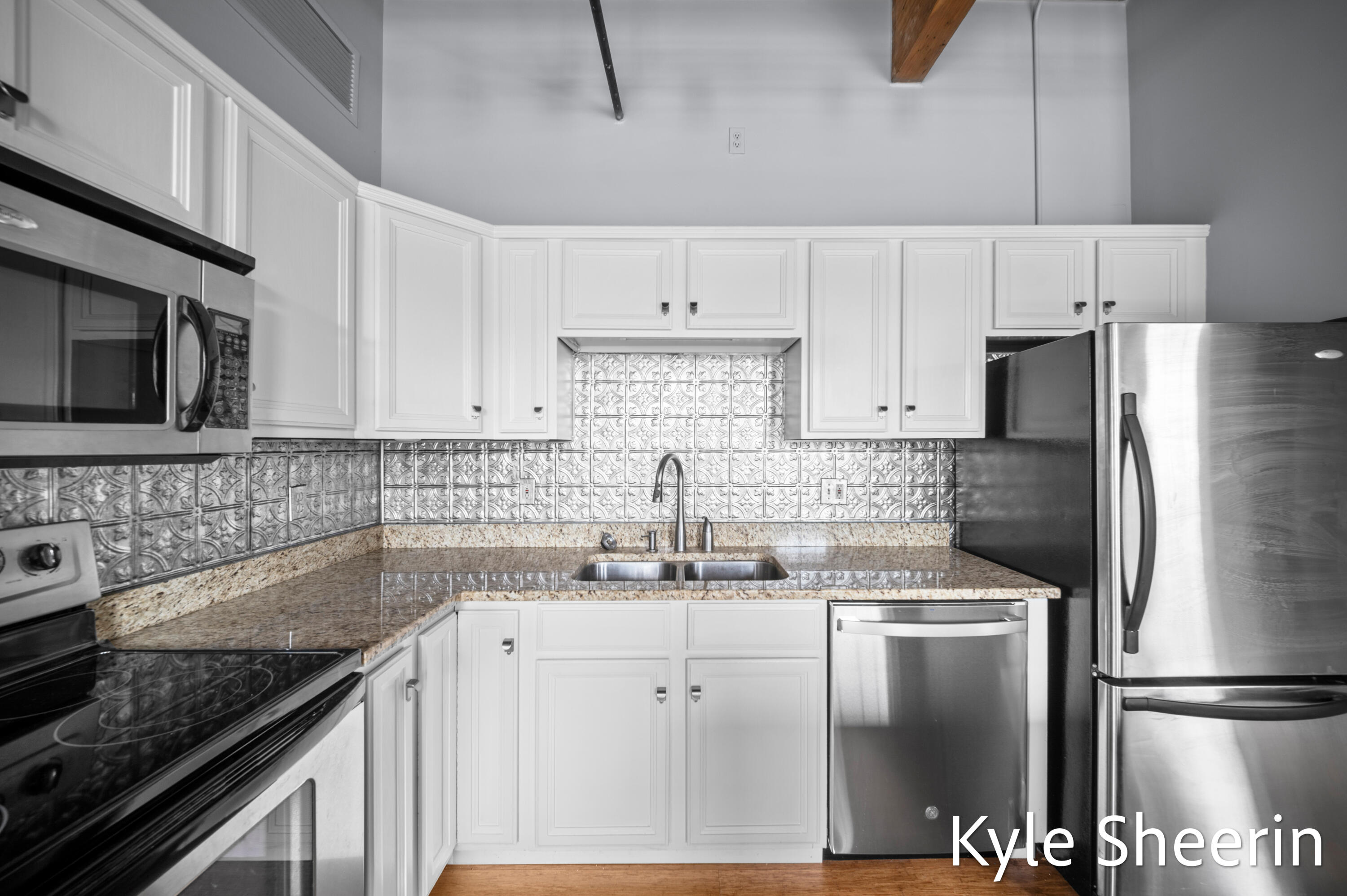 940 Monroe Avenue NW 206