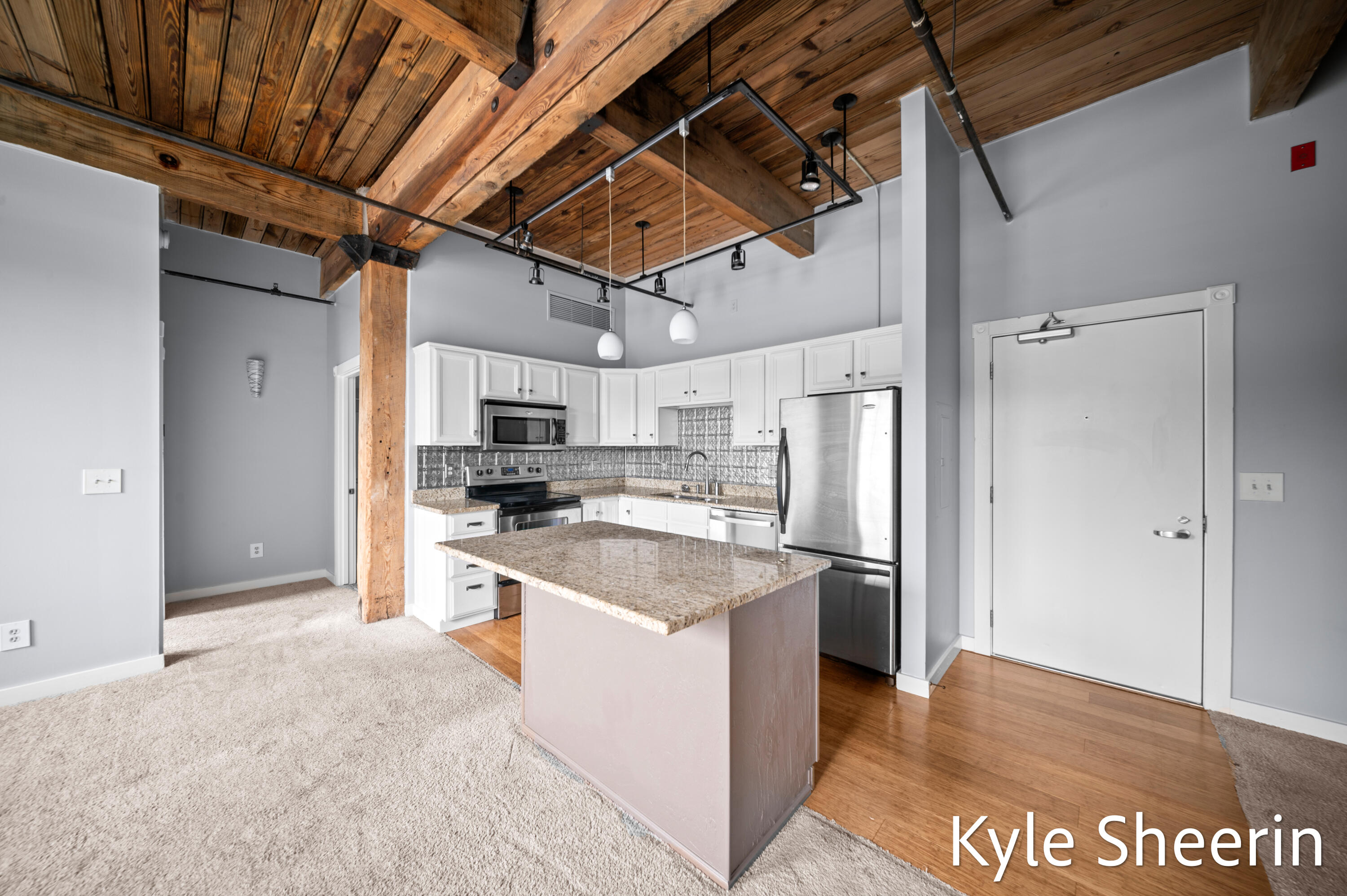 940 Monroe Avenue NW 206