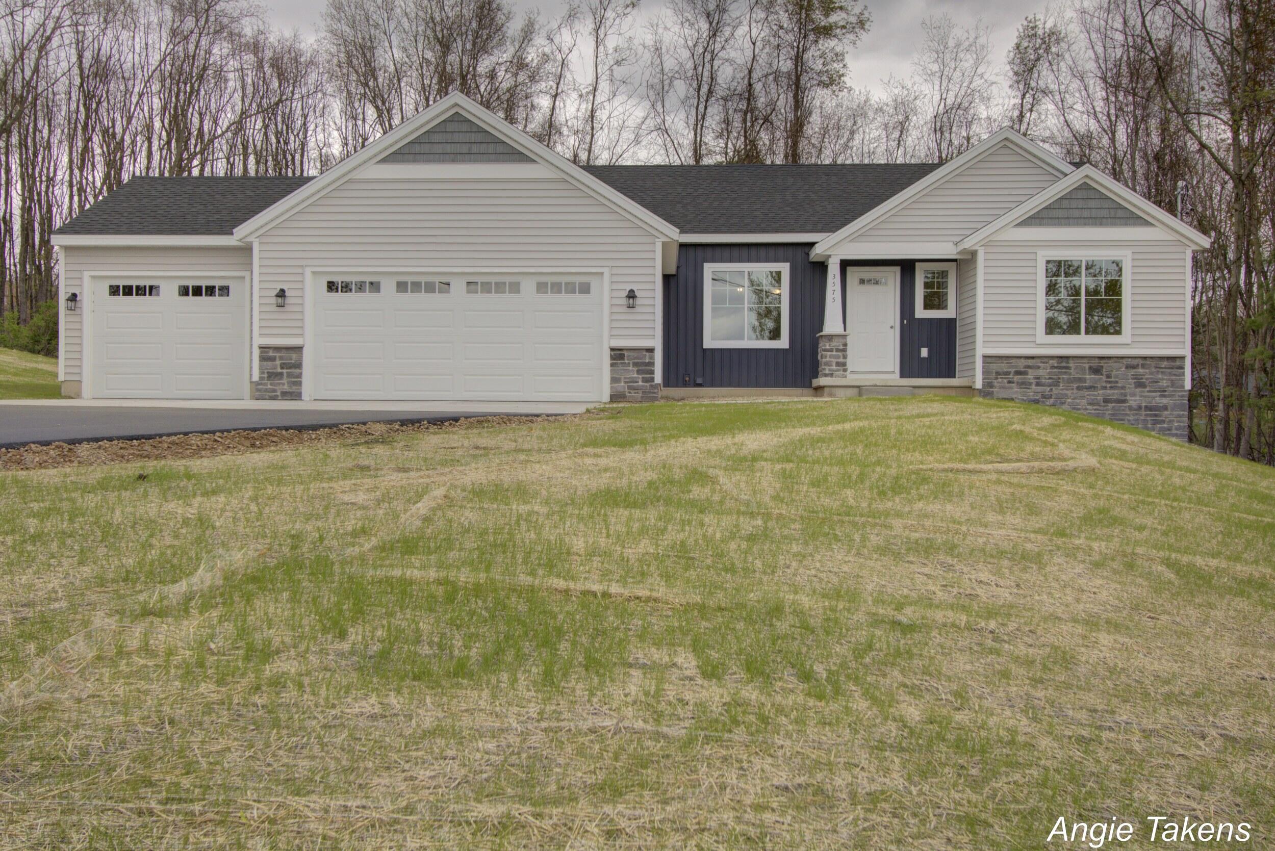 3575 13 Mile Road NE