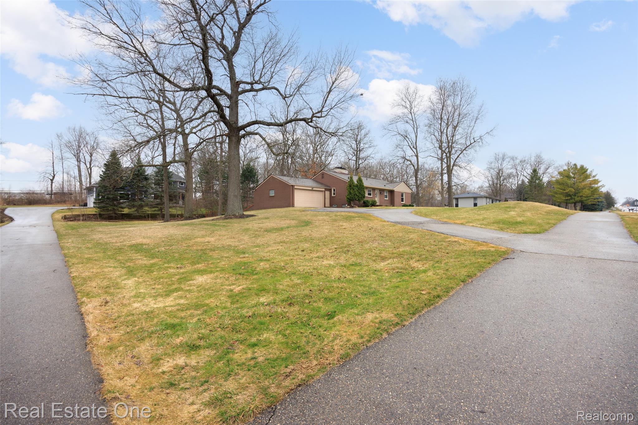 1030 E Silverbell Road