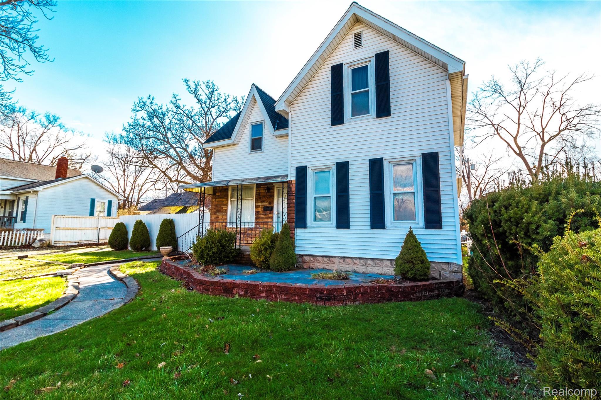 825 N Main Street