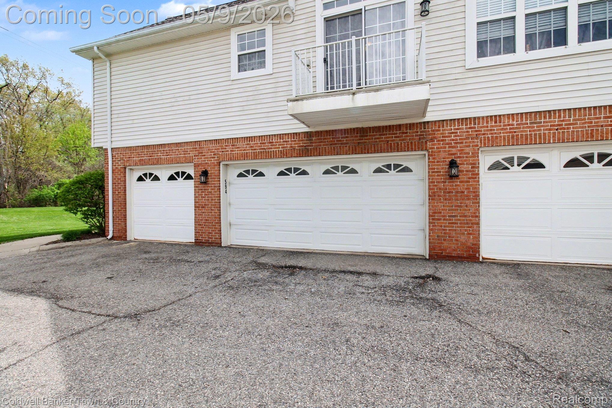 594 Olde English Circle