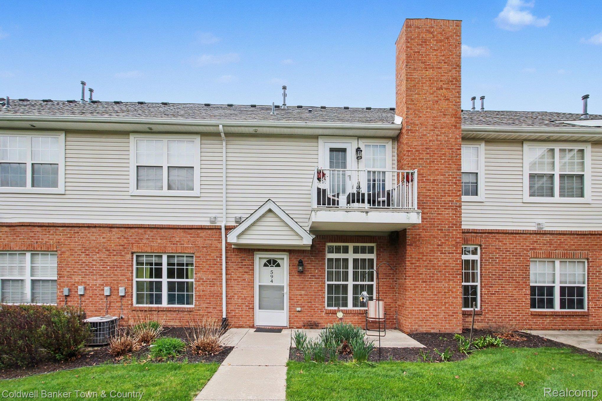 594 Olde English Circle