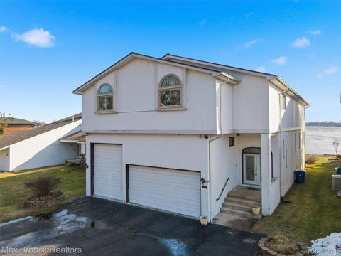 3717 Lake Front Street Waterford Charter Township MI 48328