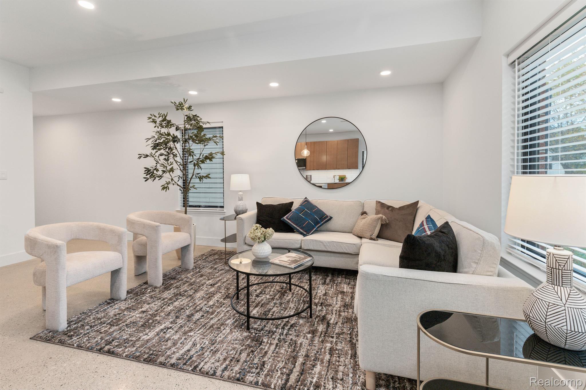 Detroit, Michigan 48208, United States, 2 Bedrooms Bedrooms, ,2 BathroomsBathrooms,Residential,Active,31022