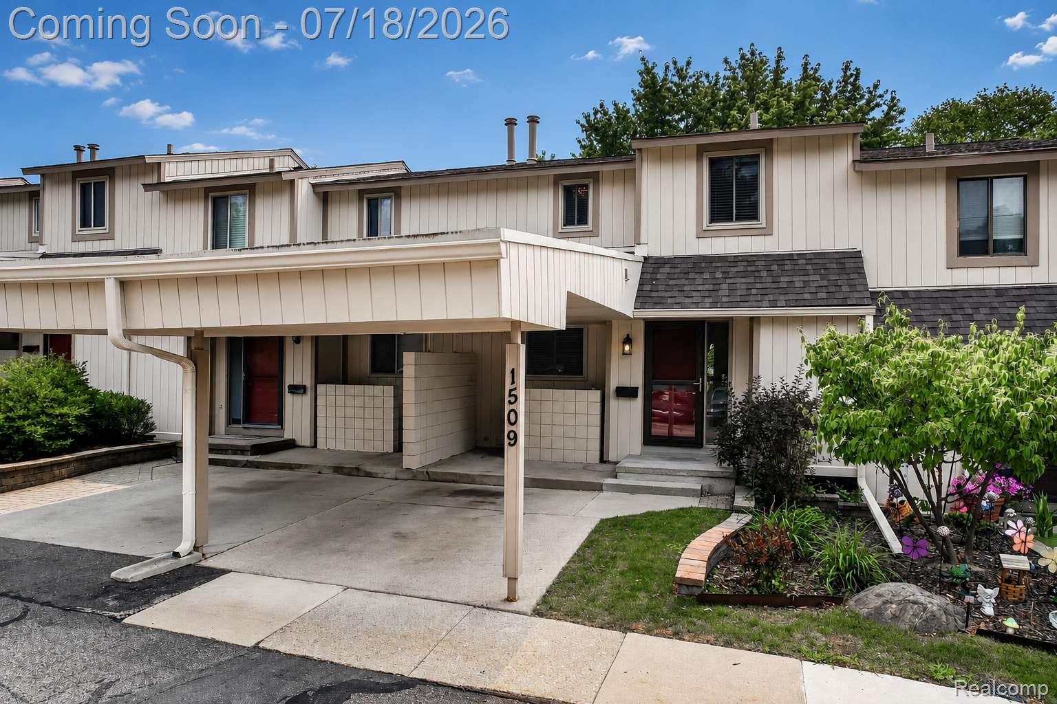 1509 Charter Oak Drive