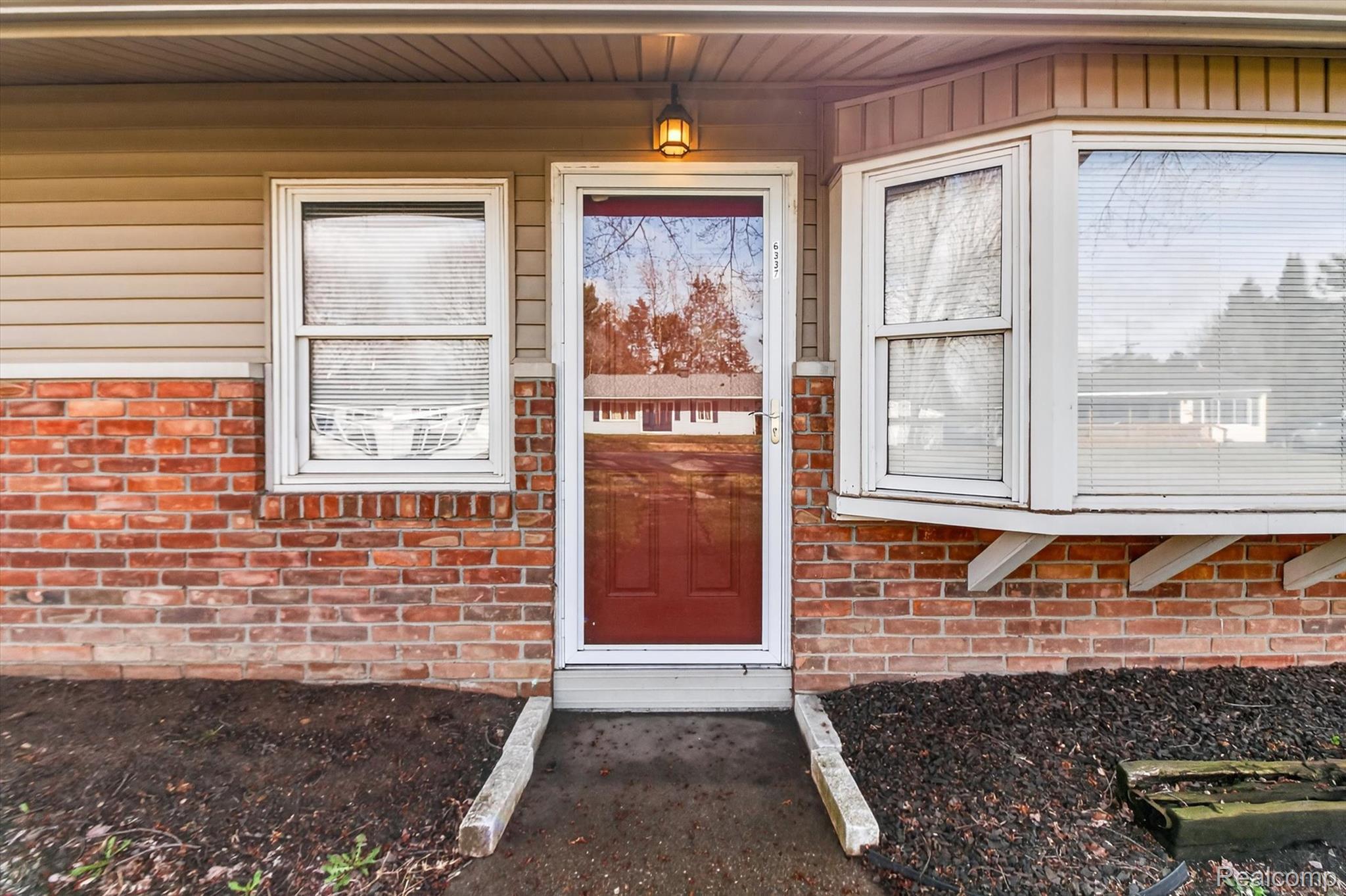 6337 Richalle Street