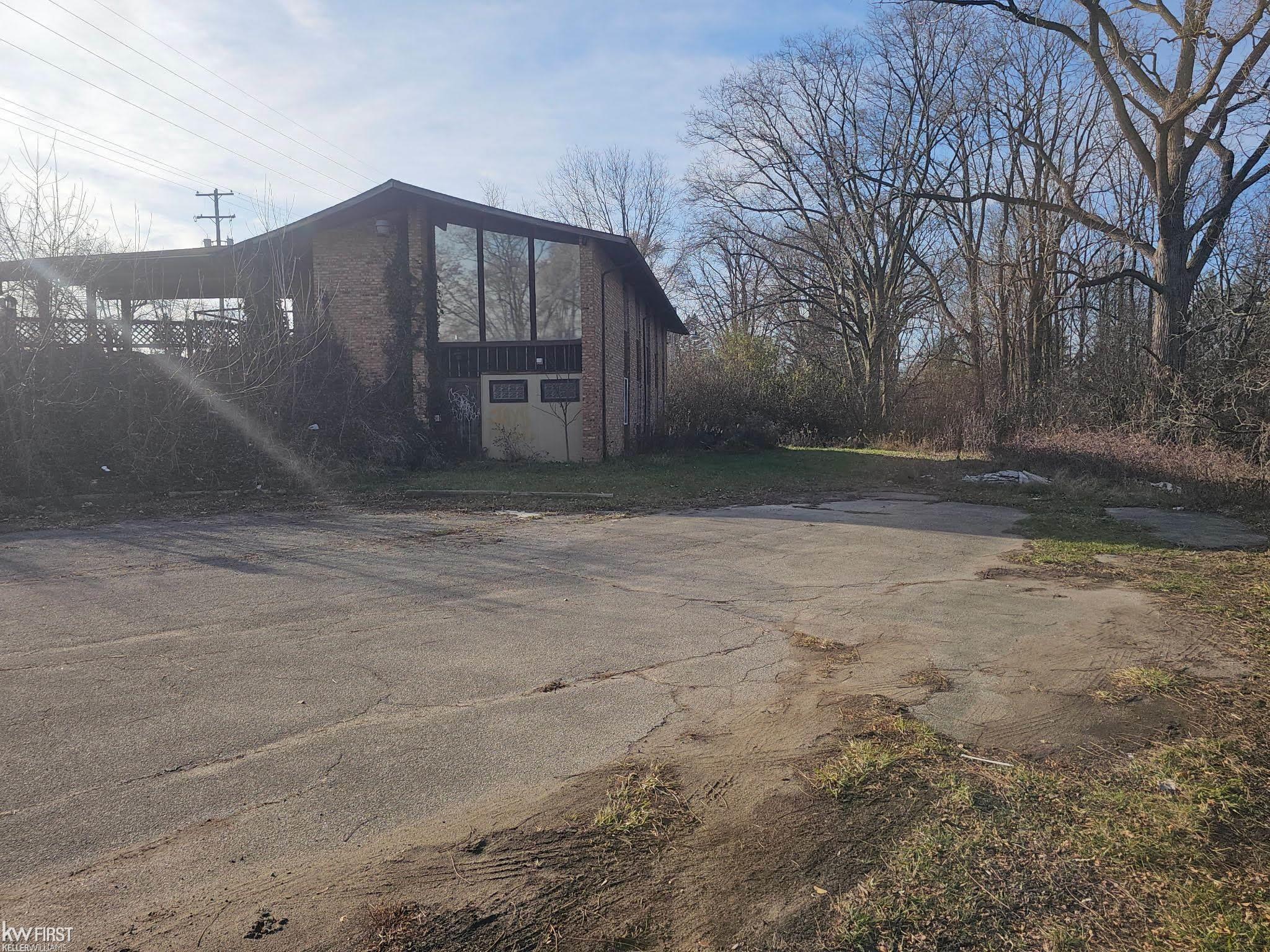 2408 W Carpenter Road