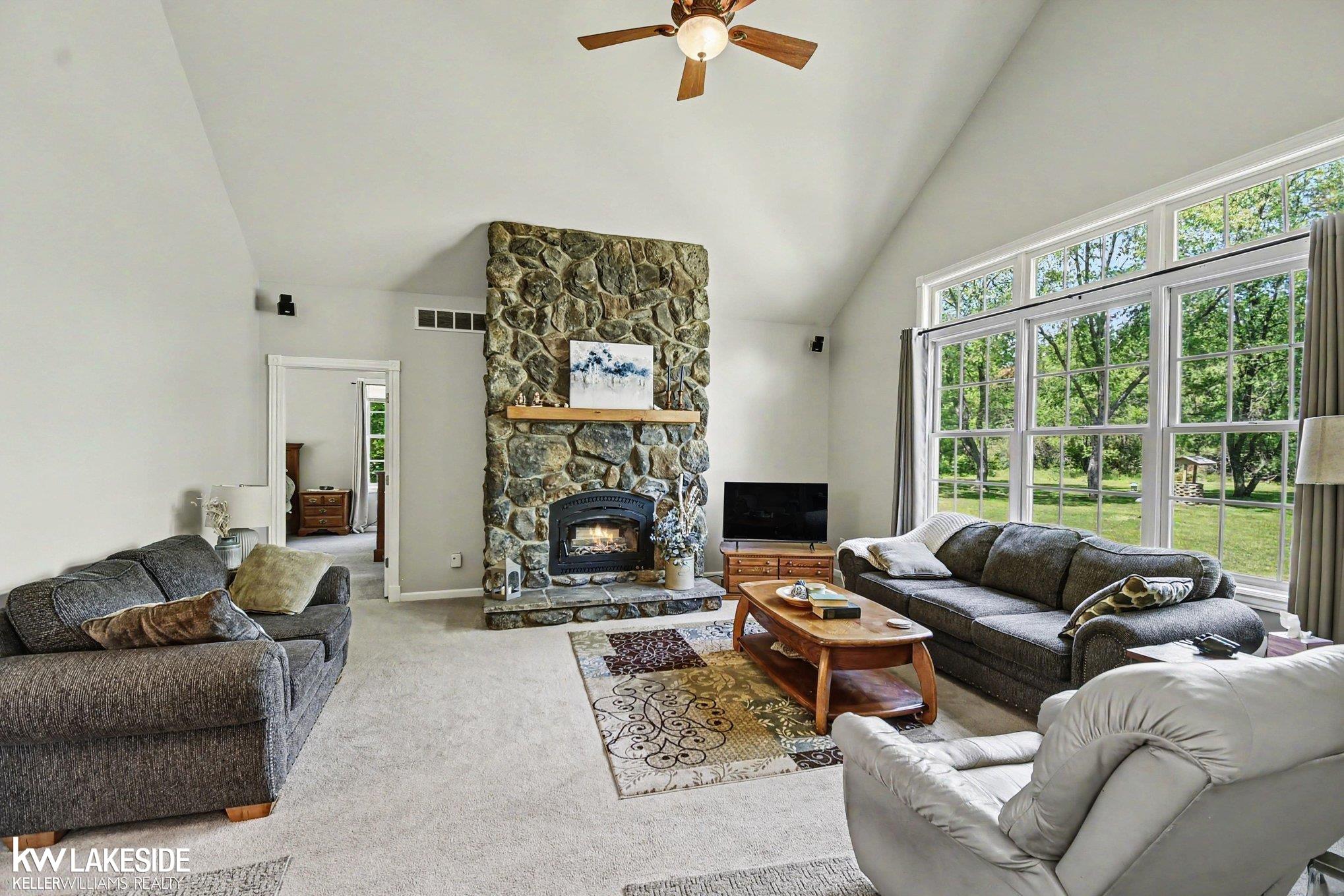 2320 Deerfield Trail