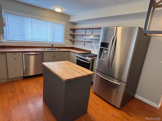 2850 Oldsmobile Avenue