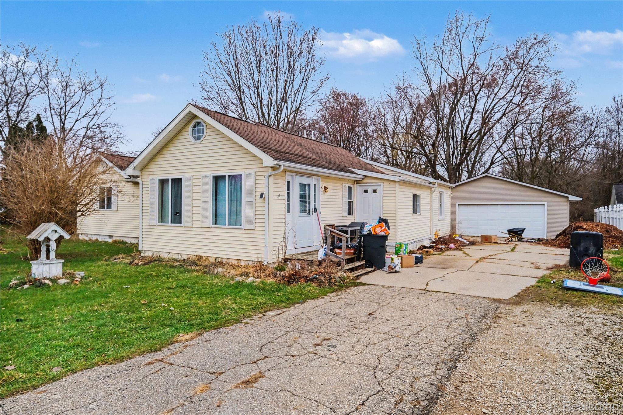 4449 Crosby Road