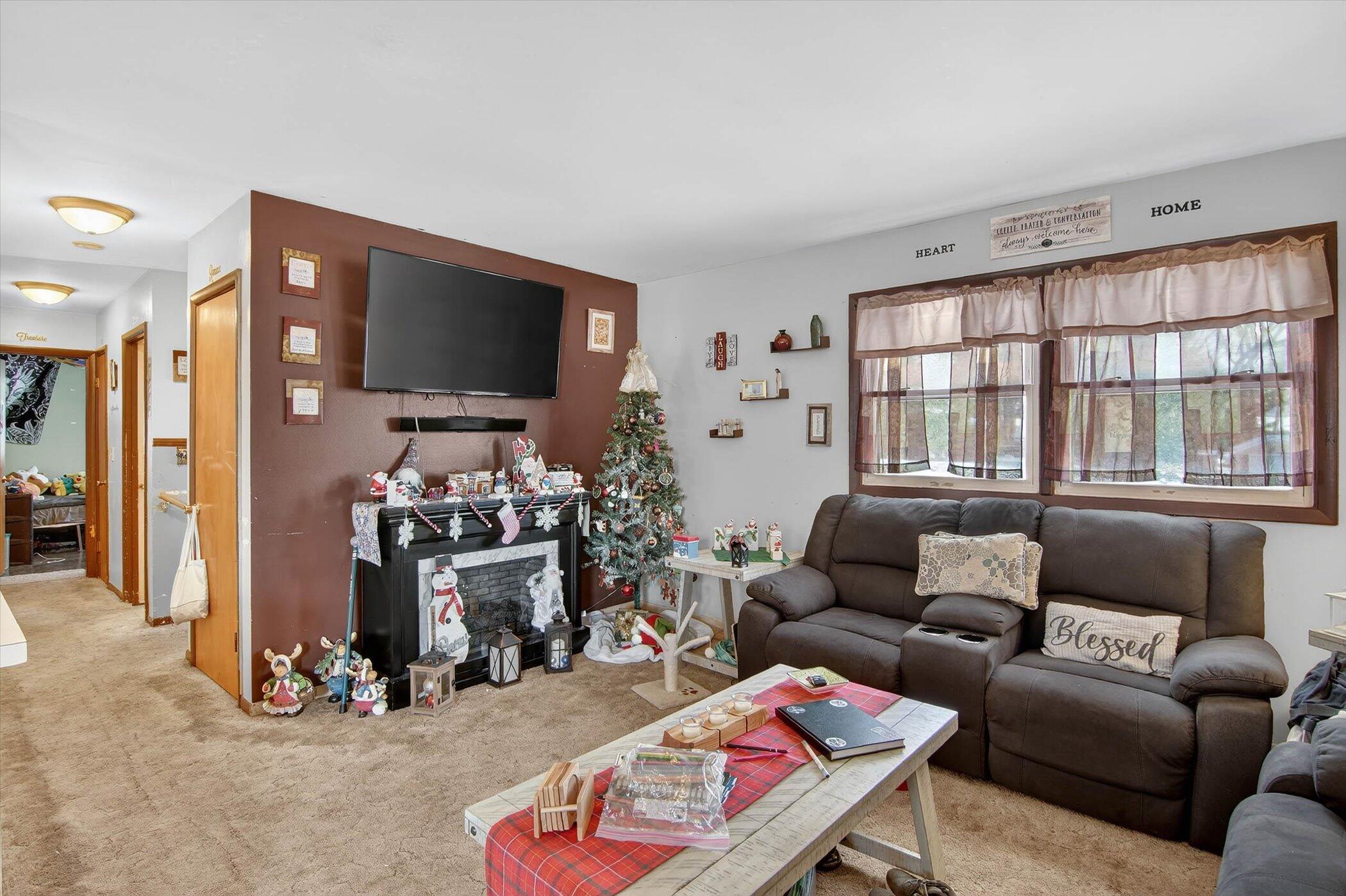 908 Springcrest Boulevard