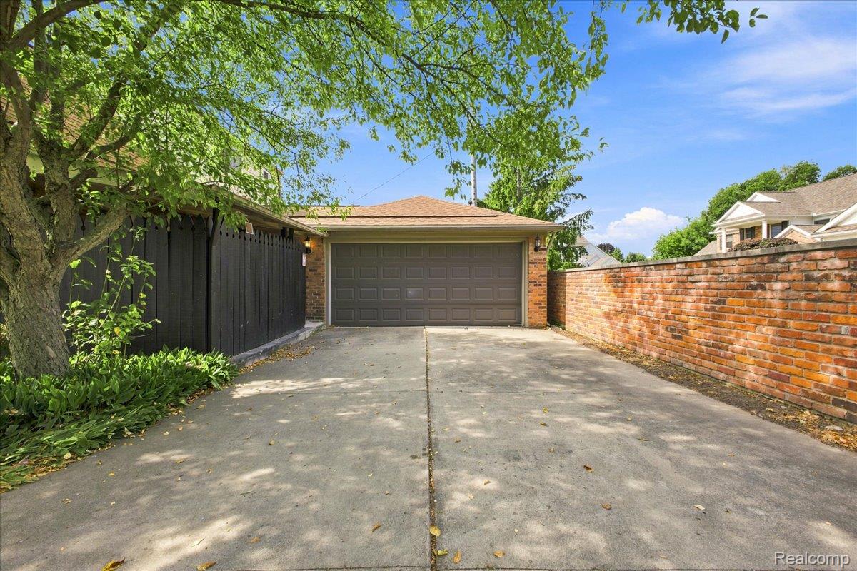 20691 Wedgewood Drive