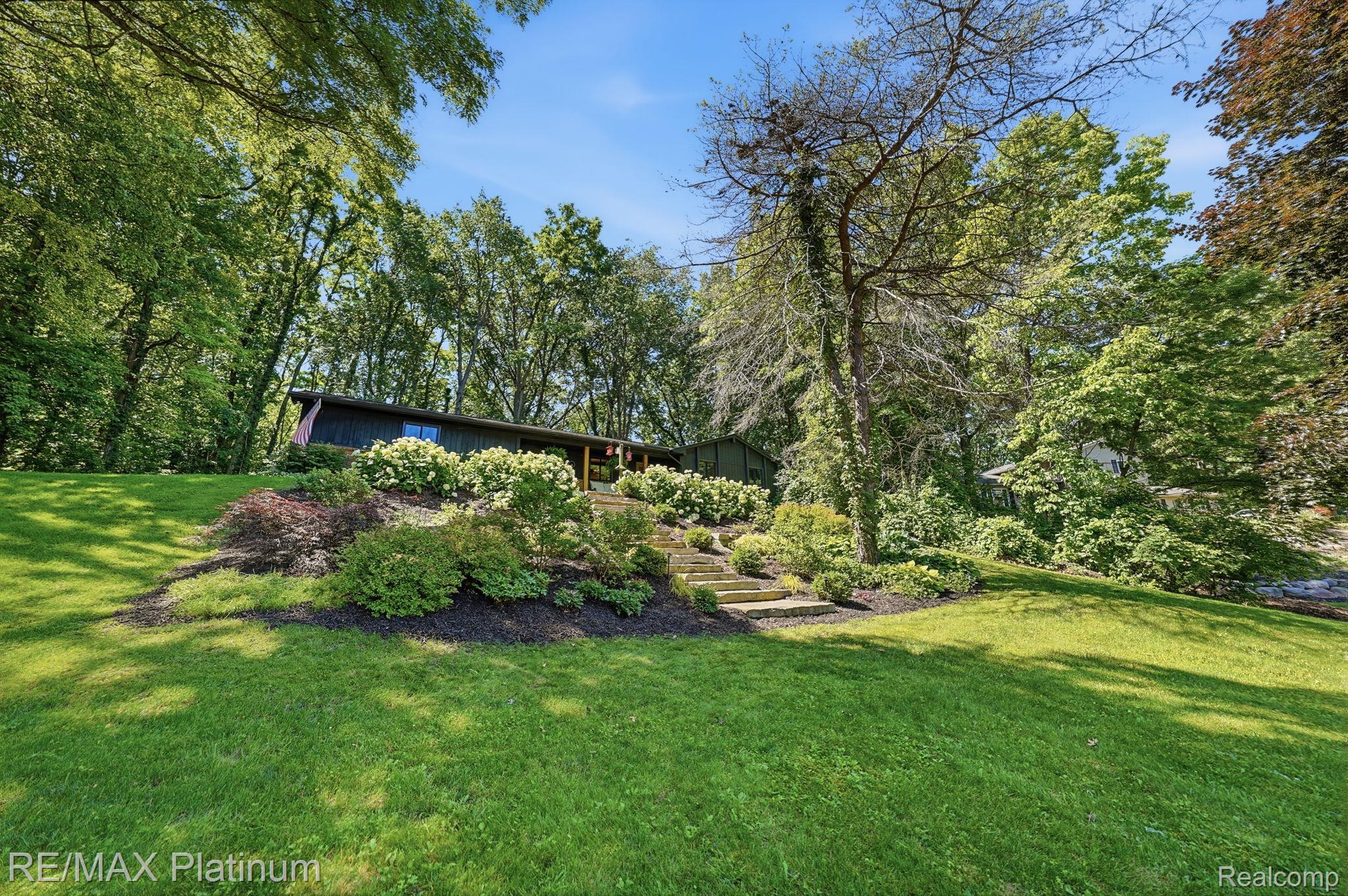 1245 Tracilee Drive