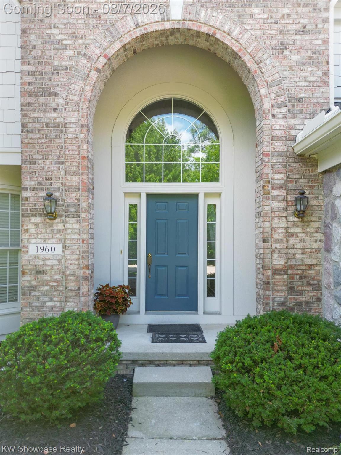 1960 Bloomfield Oaks Drive