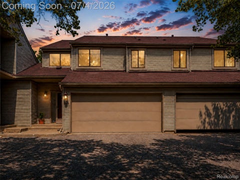 Photo of 754 Ashley Circle, Rochester City, MI 48307 (MLS # 20261049734)