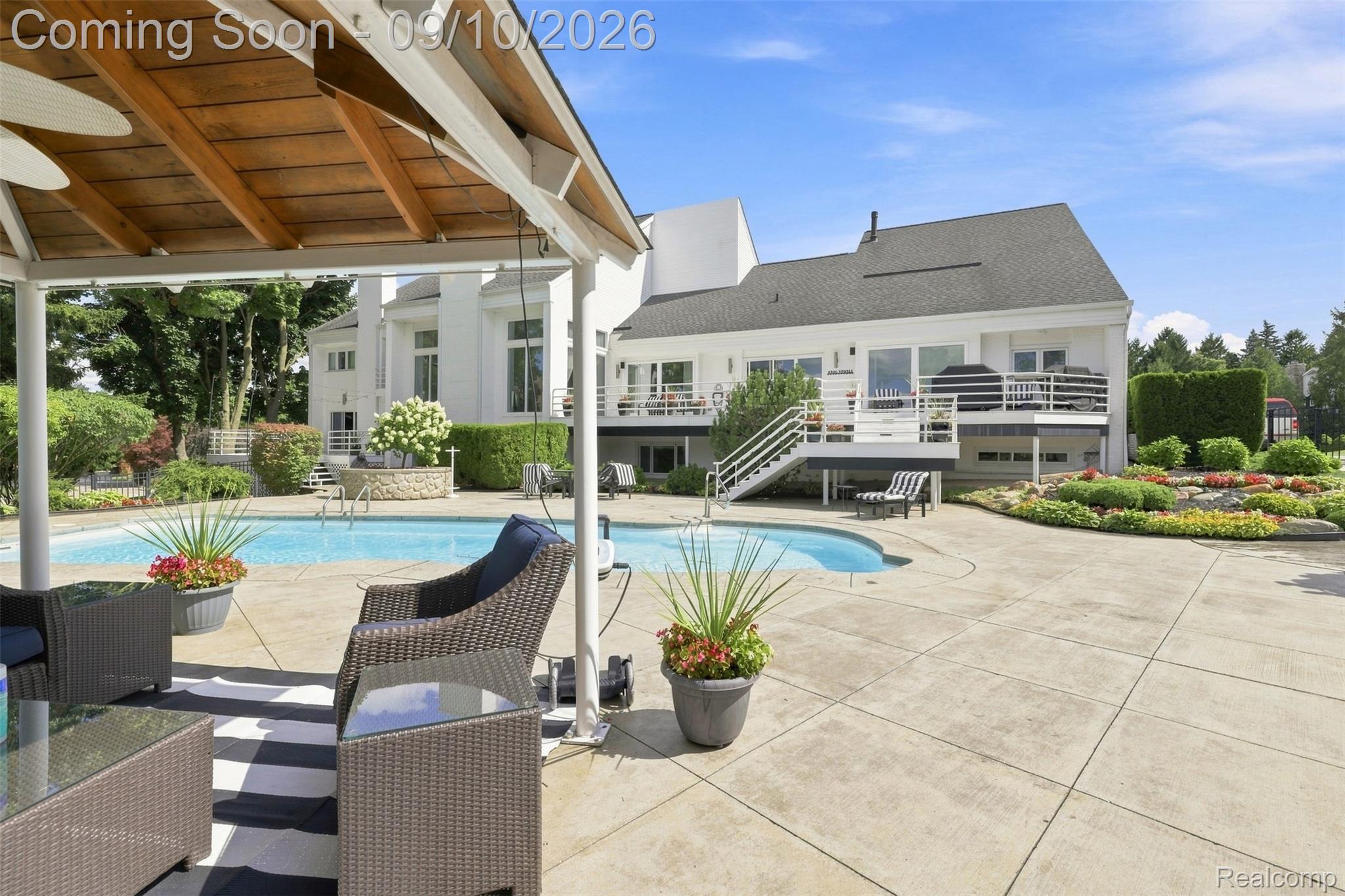 3802 Columbia Drive