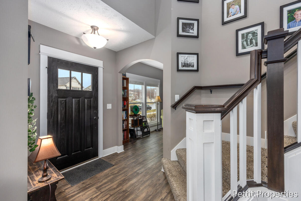 3099 Lowingwood Court