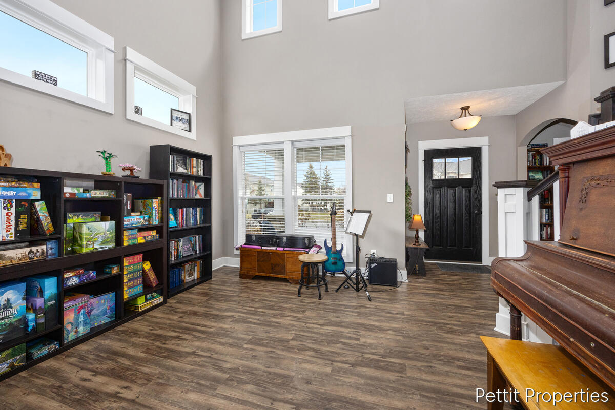 3099 Lowingwood Court