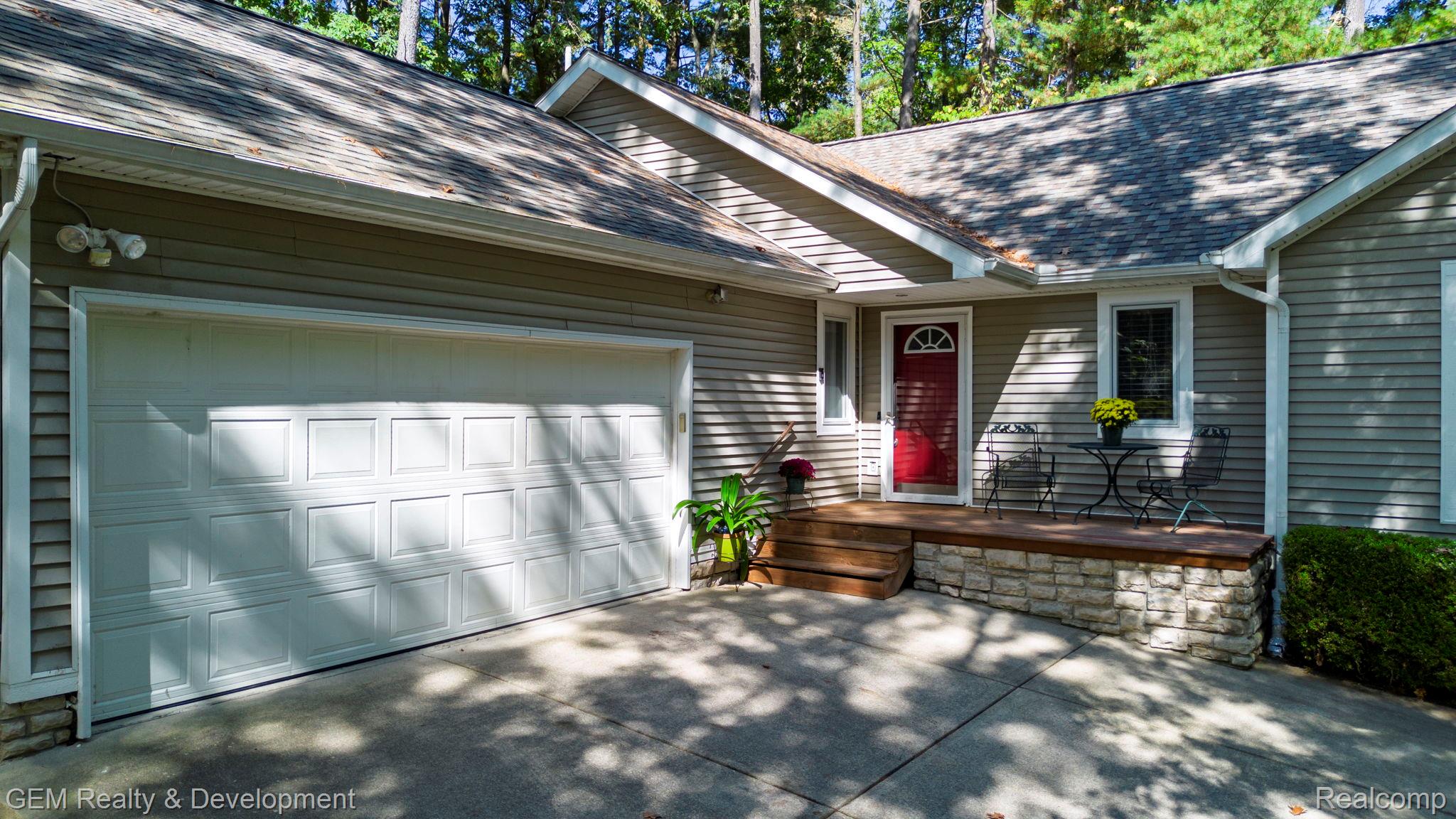 925 Sarah Road