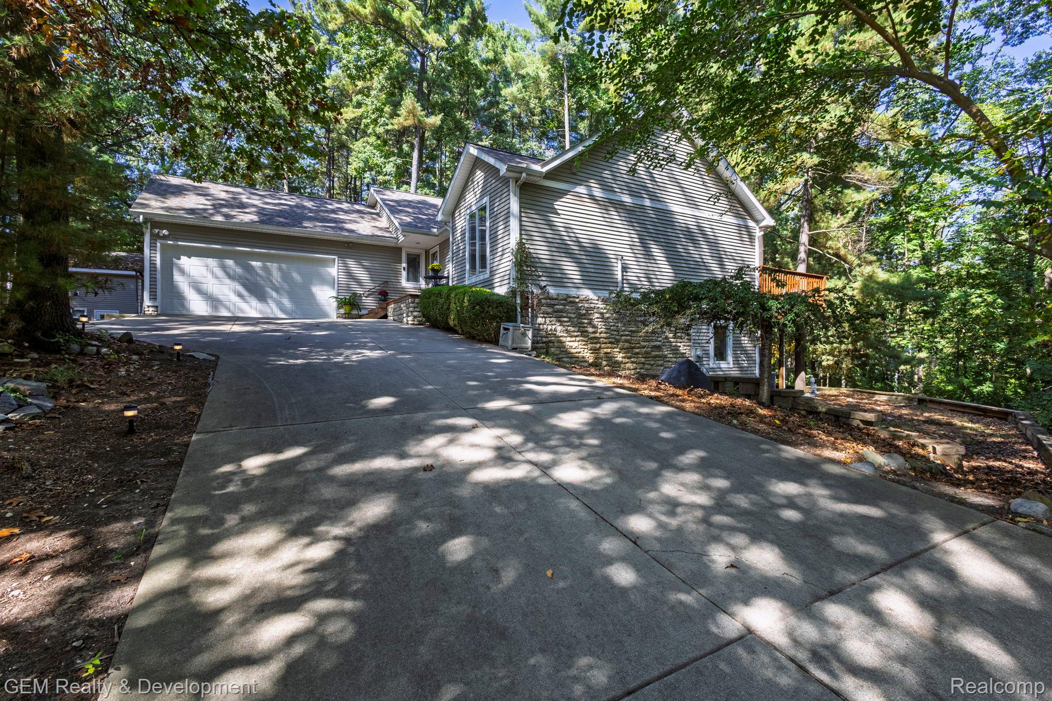 925 Sarah Road