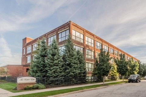 533 Columbia Avenue 121 Holland City MI 49423