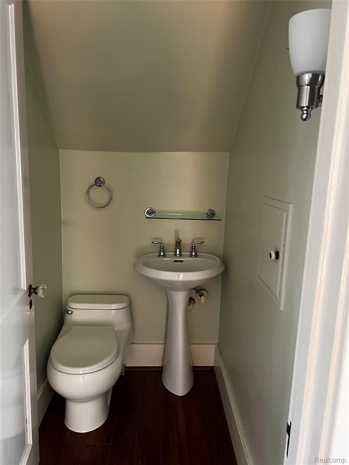 Birmingham, Michigan 48009, United States, 3 Bedrooms Bedrooms, ,2 BathroomsBathrooms,Residential,Active,256291