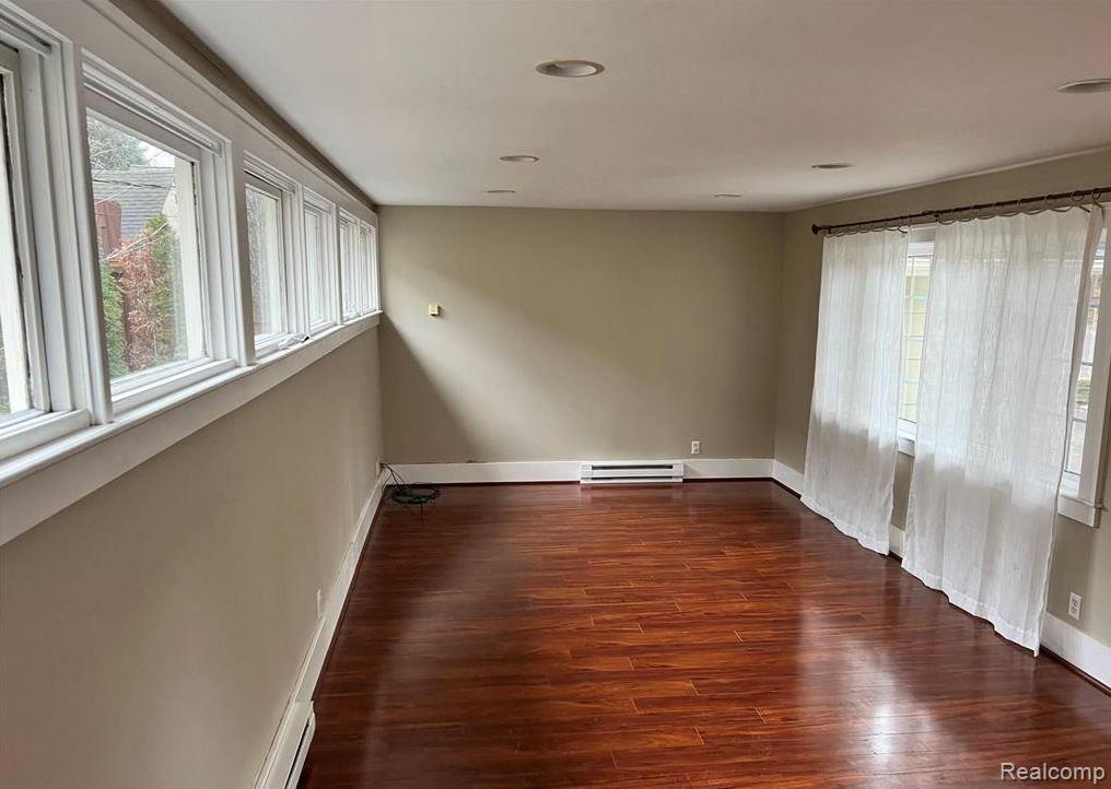 Birmingham, Michigan 48009, United States, 3 Bedrooms Bedrooms, ,2 BathroomsBathrooms,Residential,Active,256291