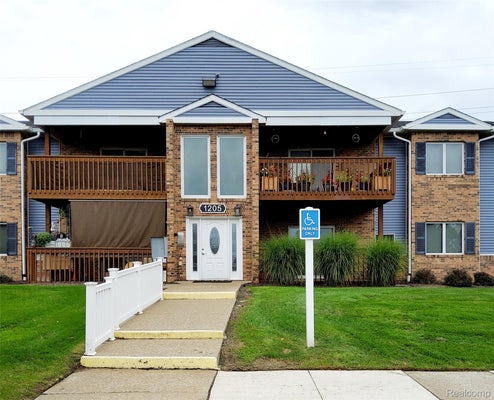 1205 HARBOUR DR APT 35, TRENTON, MI 48183 - Image fbc9926367a2018f0d72a755997fa033/2912720732