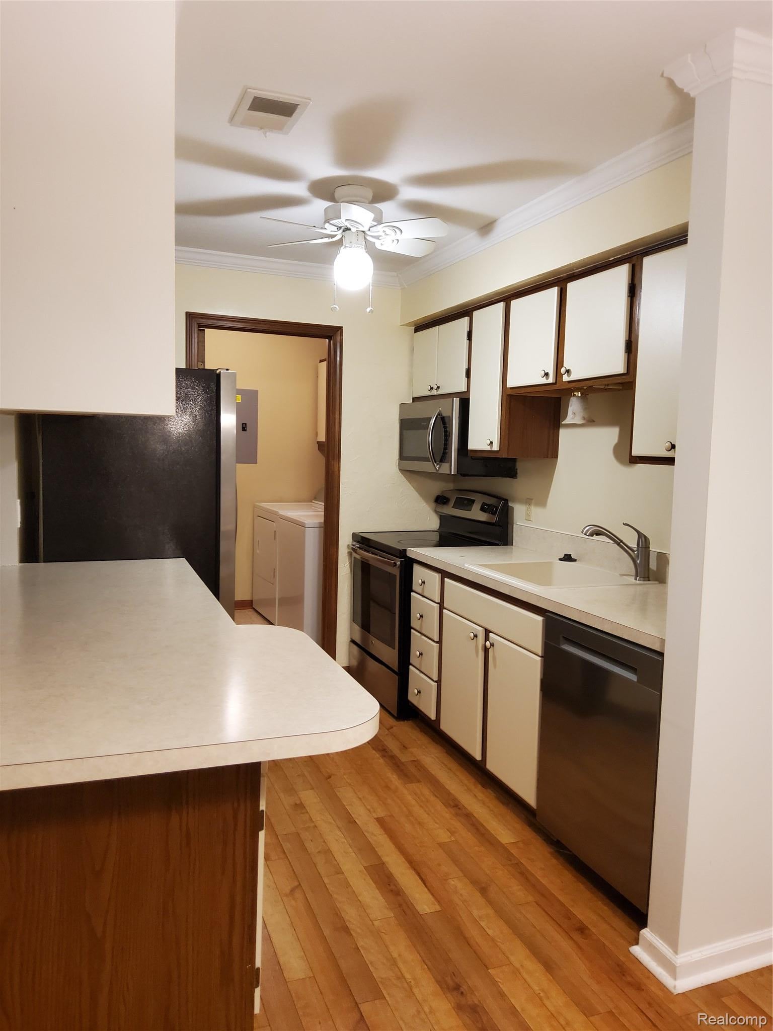 1205 Harbour Drive 35