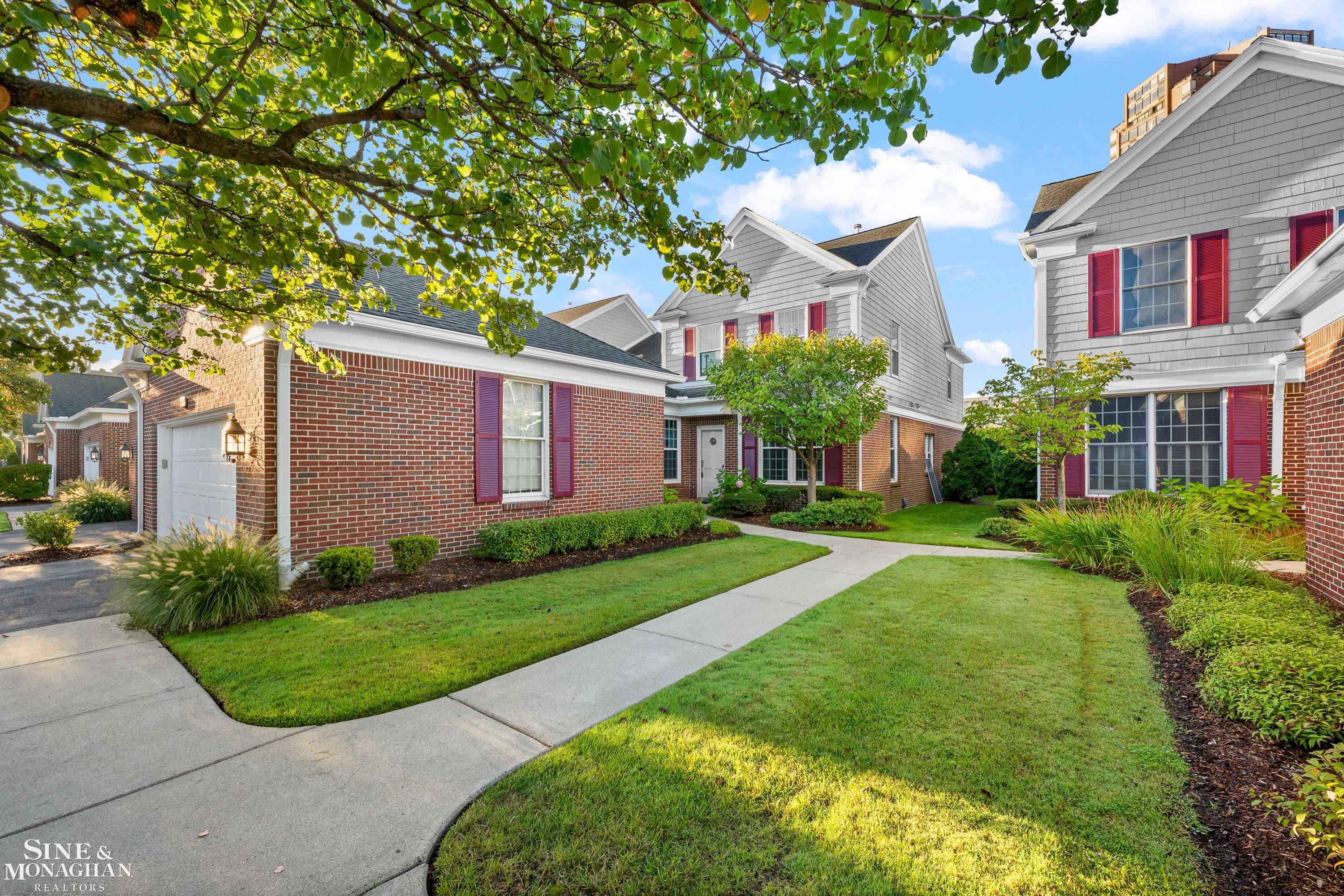 9004 Harbor Place Drive