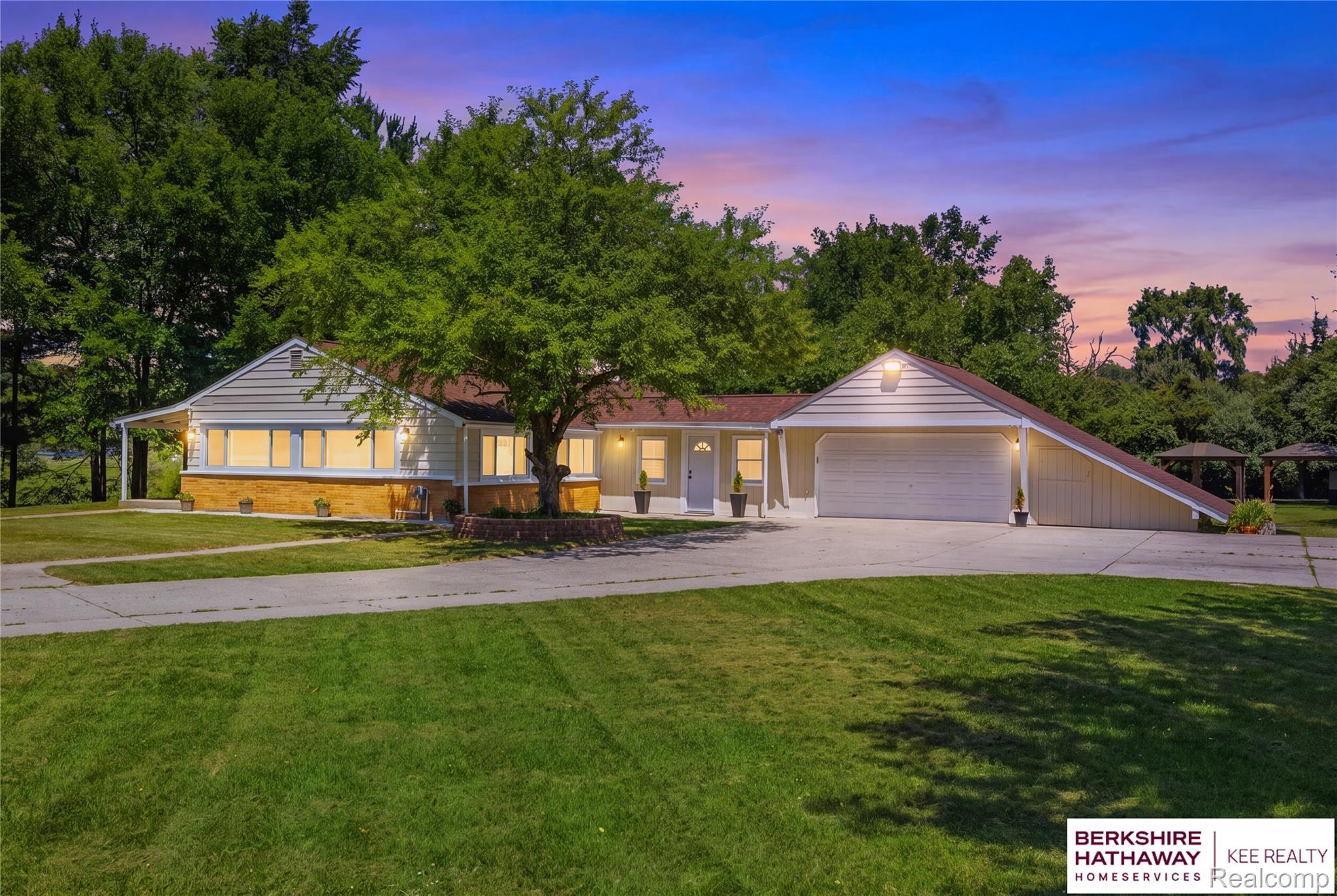 8025 Fieldcrest Drive