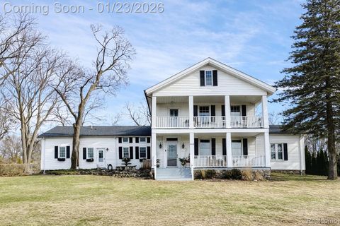 549 Grixdale Lane Waterford Charter Township MI 48328