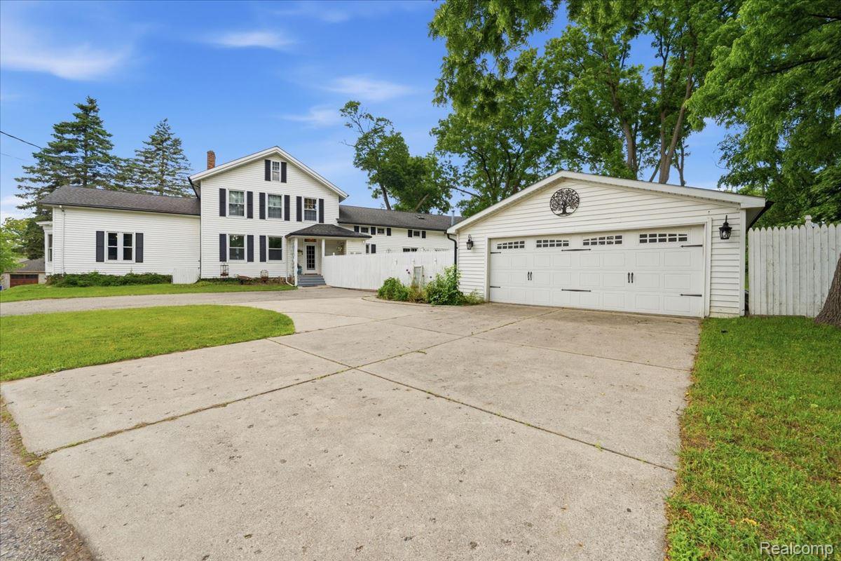 549 Grixdale Lane
