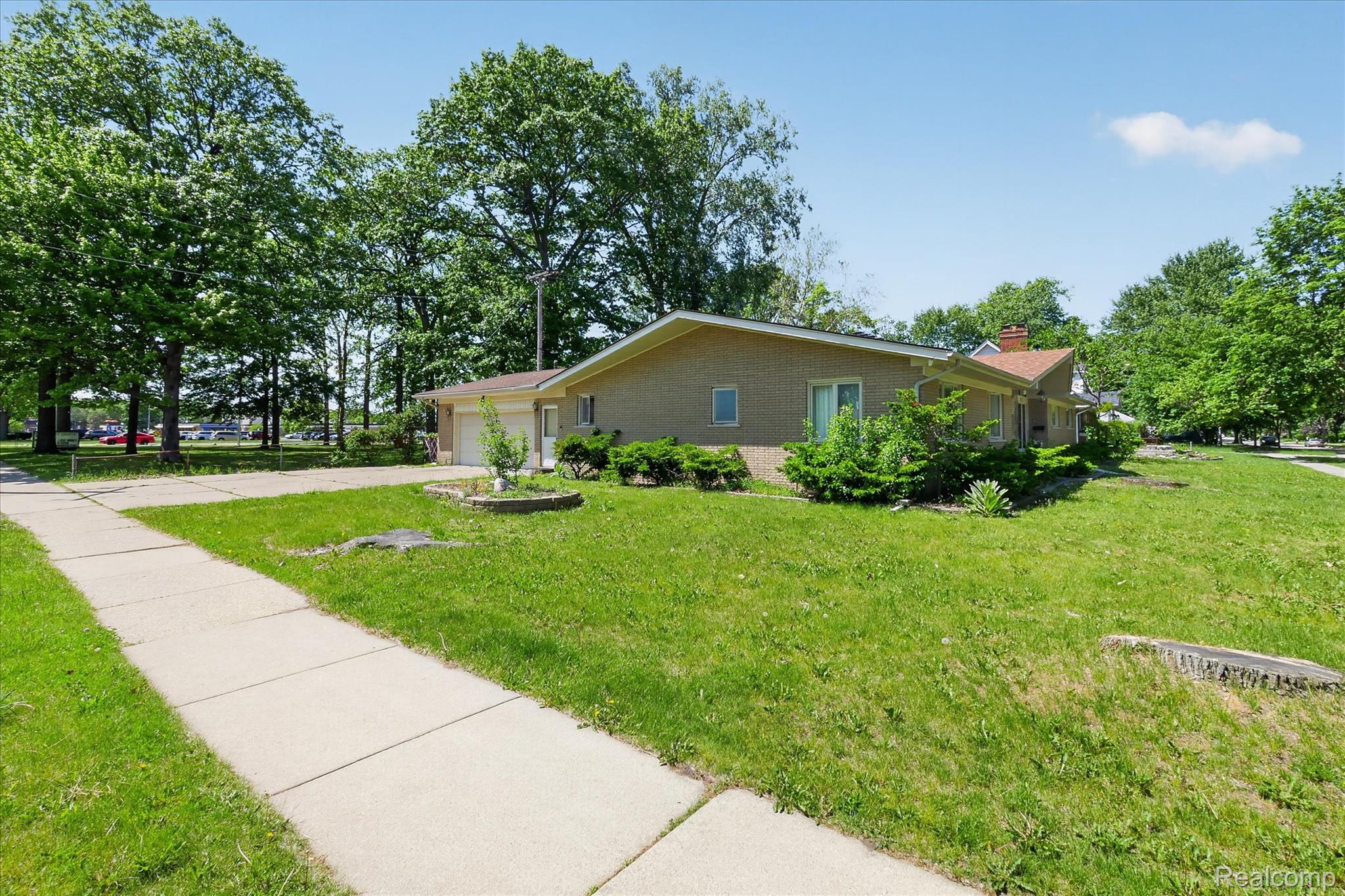28013 Roan Drive