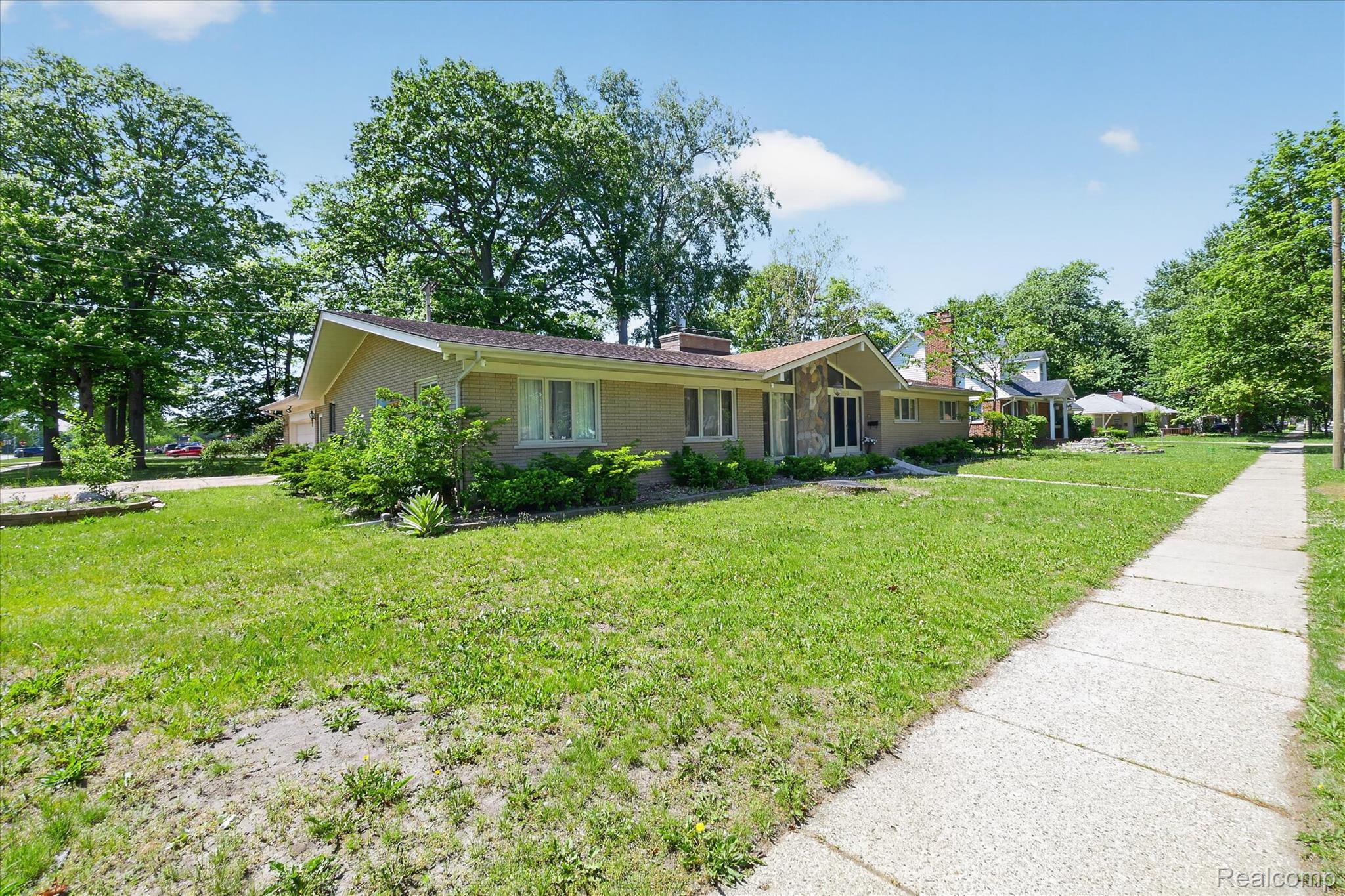 28013 Roan Drive